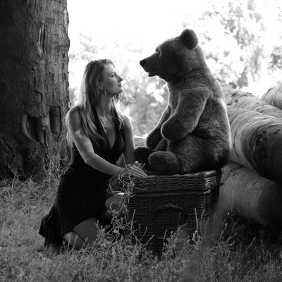 Karen & Nounours, par Xavier E. G. Dierick